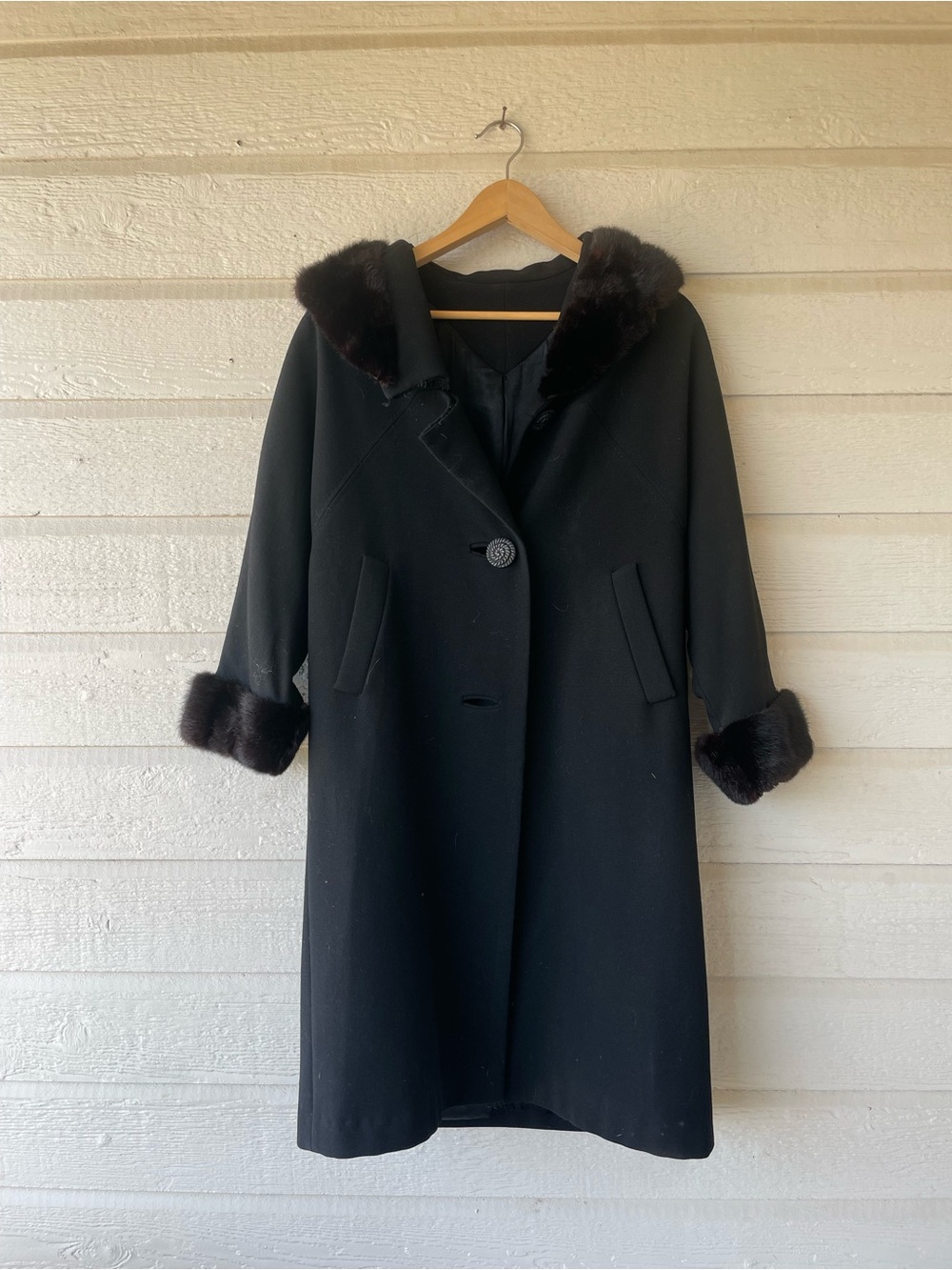 Vintage Stevens Hockanum Women’s Black Mid-Length Fur Trim Overcoat Lined